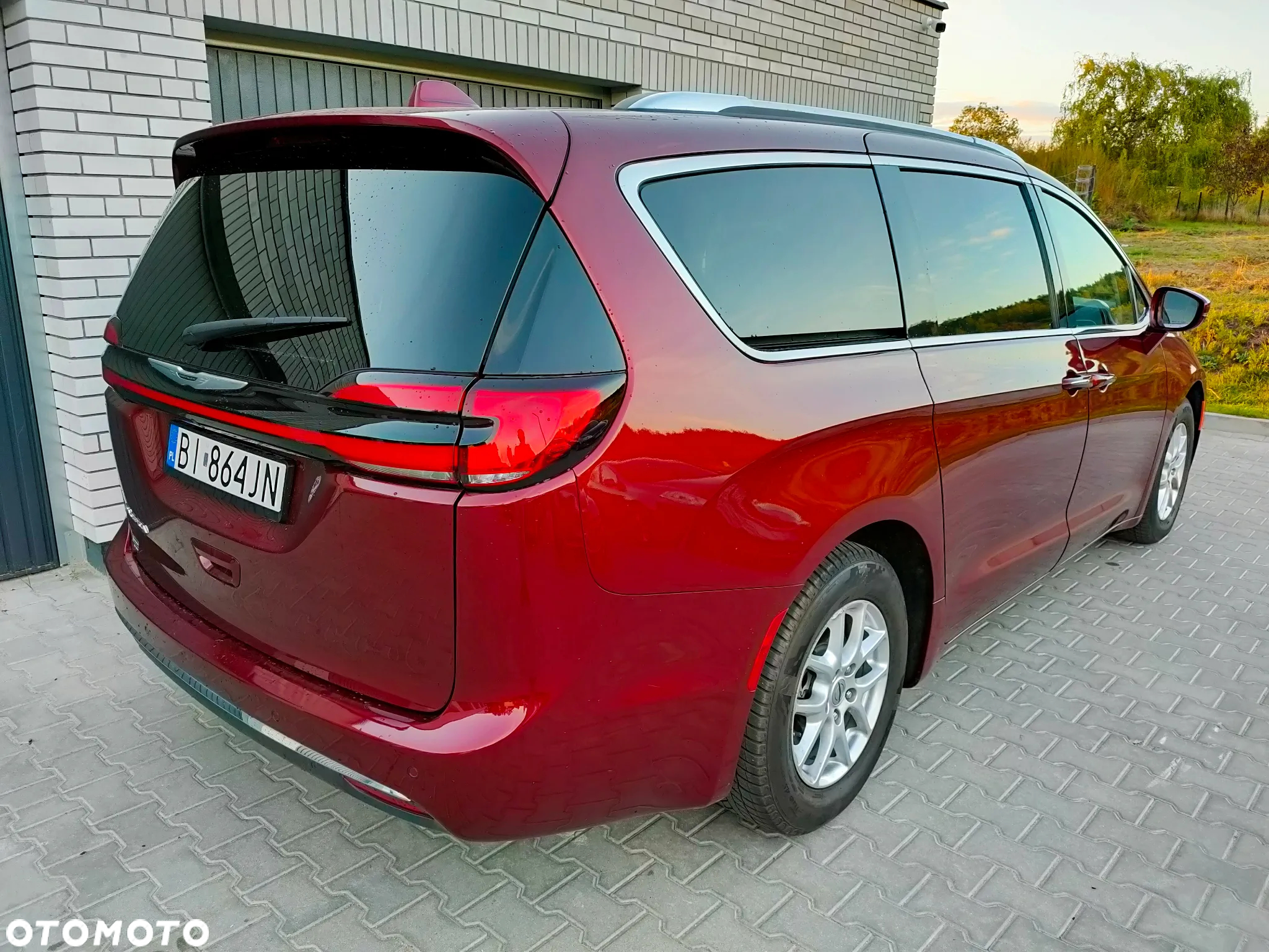 Chrysler Pacifica - 5
