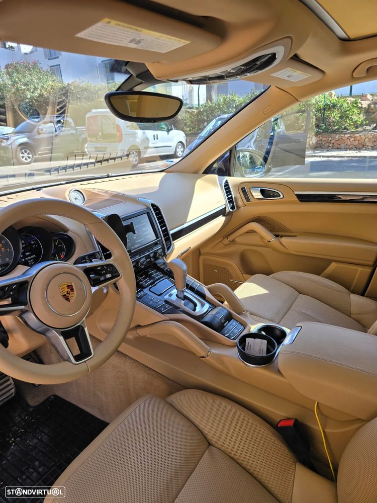 Porsche Cayenne S E-Hybrid Platinum Edition - 3