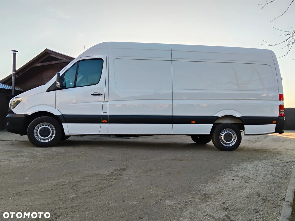 Mercedes-Benz Sprinter - 9