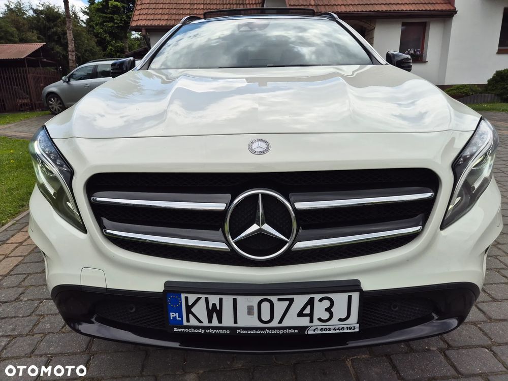 Mercedes-Benz GLA 200 Urban - 5