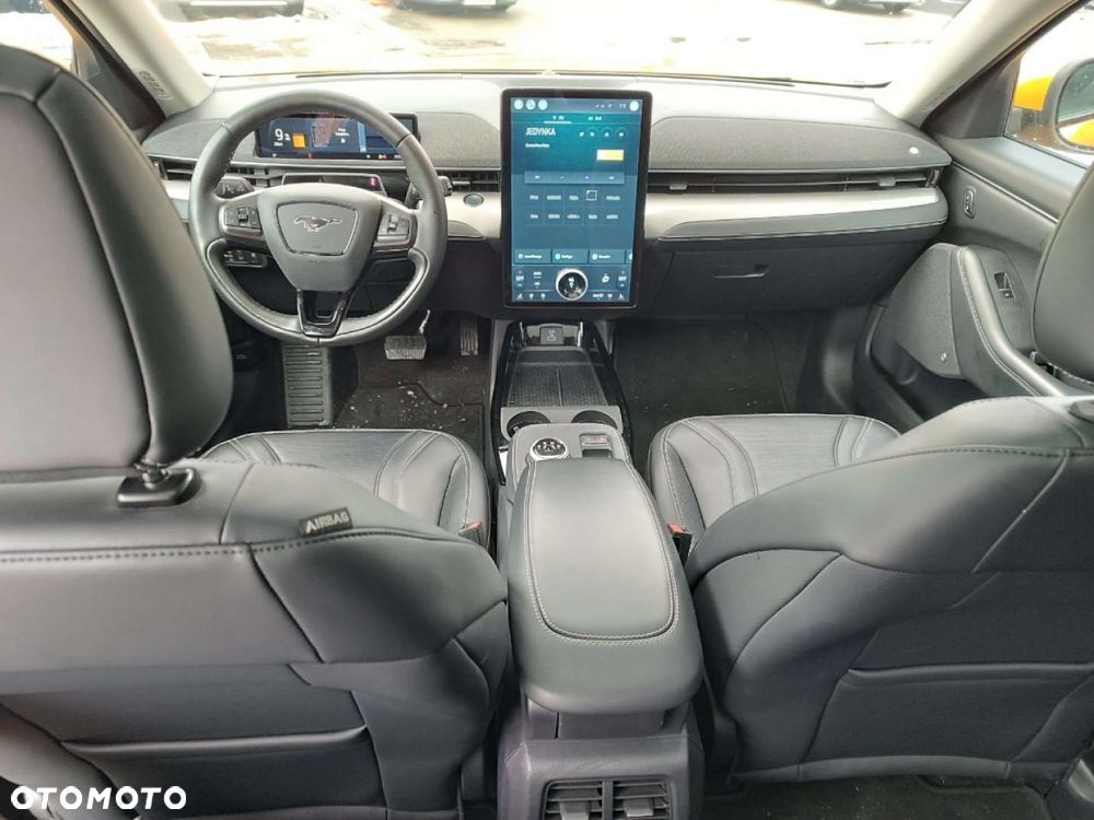 Ford Mustang Mach-E - 13