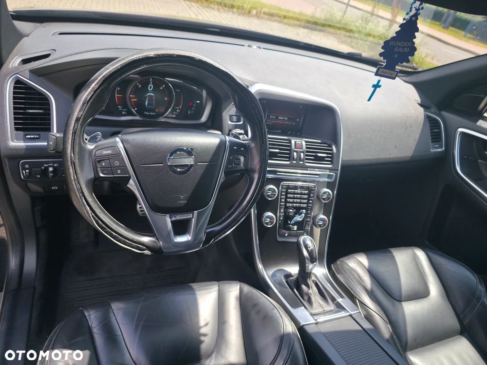 Volvo XC 60 D4 AWD Momentum - 15