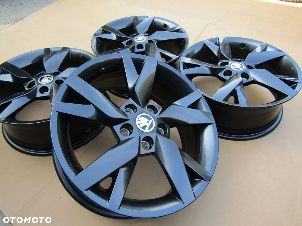 4x Felgi Aluminiowe 17 Skoda Kodiaq Karoq Octavia II III IV Superb Yeti 6,5 j 5x112 ET46 / 5E3601025 STAN IDEALNY - 17