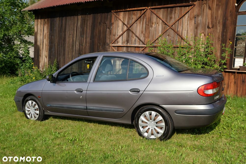 Renault Megane 1.9 dTi Authentique - 4