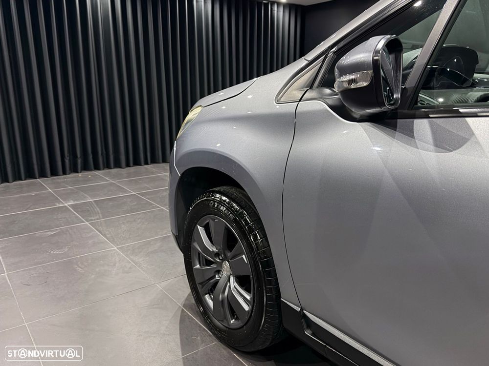 Peugeot 2008 1.2 PureTech Active - 12