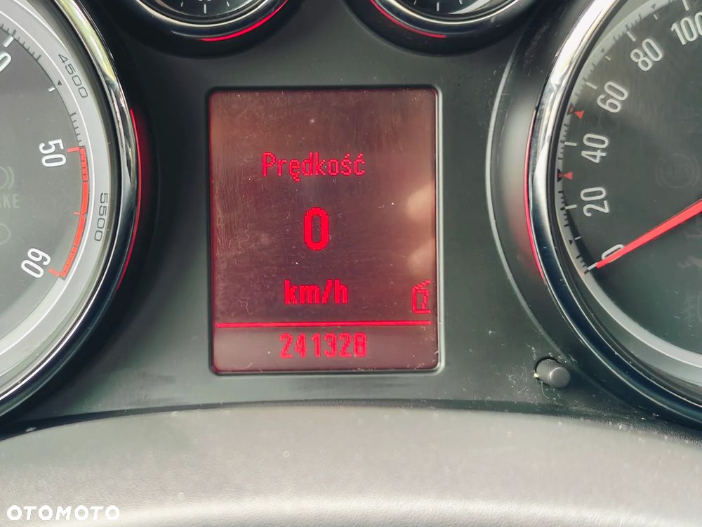 Opel Astra 2.0 CDTI DPF Cosmo - 21