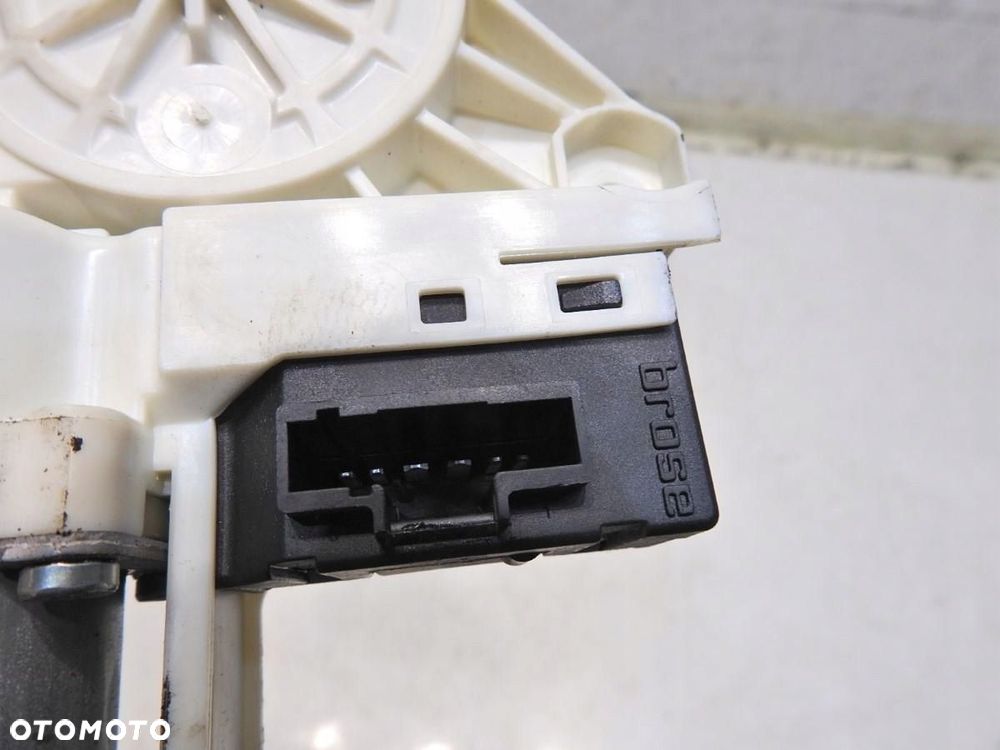 SILNICZEK SZYBY PRAWY TYŁ LATITUDE 827300007R 918205.101 - 3