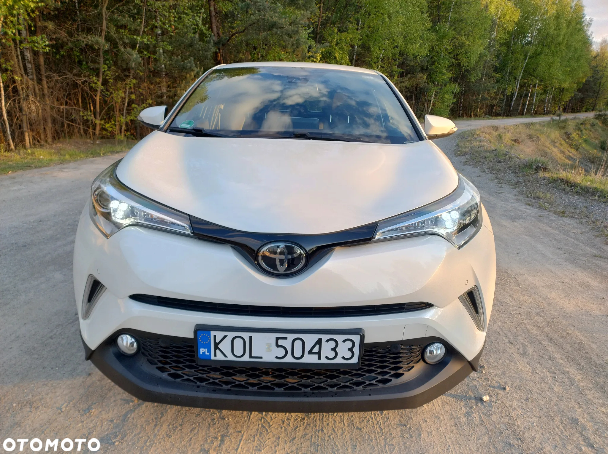 Toyota C-HR 1.2 Turbo Lounge - 28