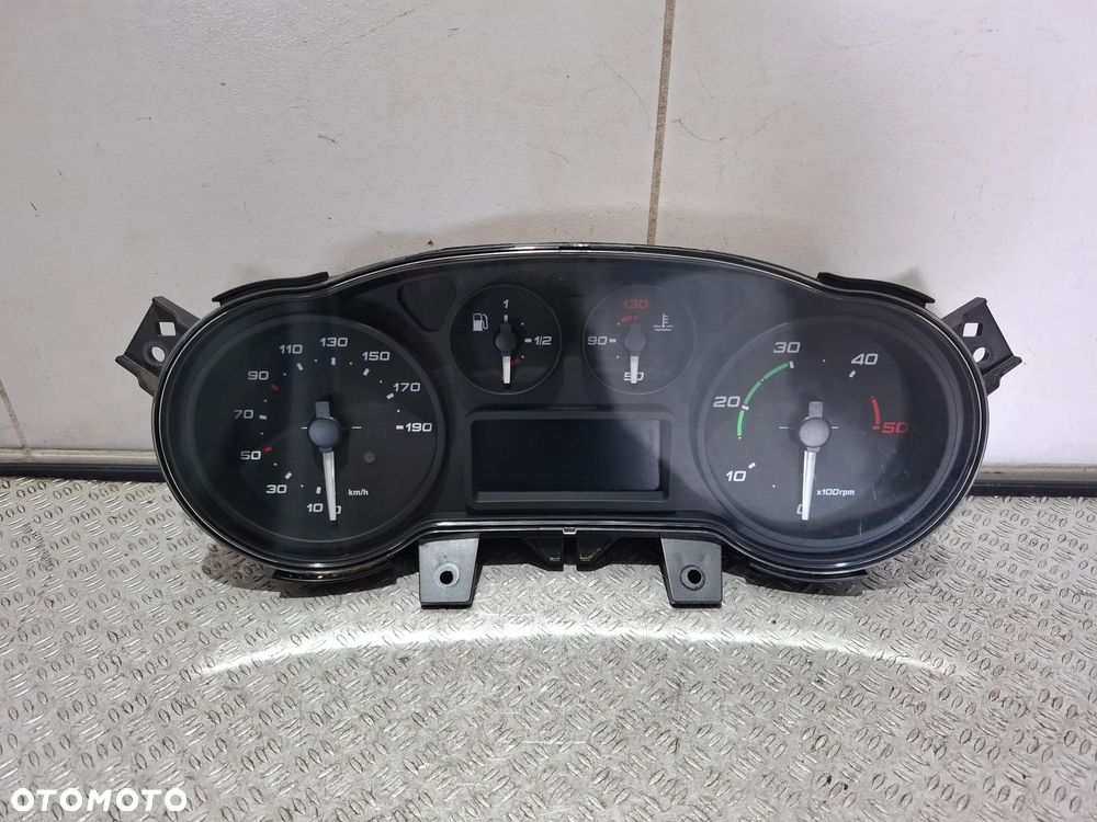 Licznik zegary Iveco Daily 2016 rok 3,0HPI nr 5801815717 - 1