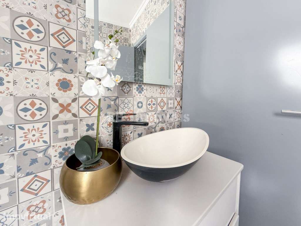 Apartamento Duplex T3, Remodelado c/ Terraço e Churrasqueira- Centr... - Grande imagem: 2/35