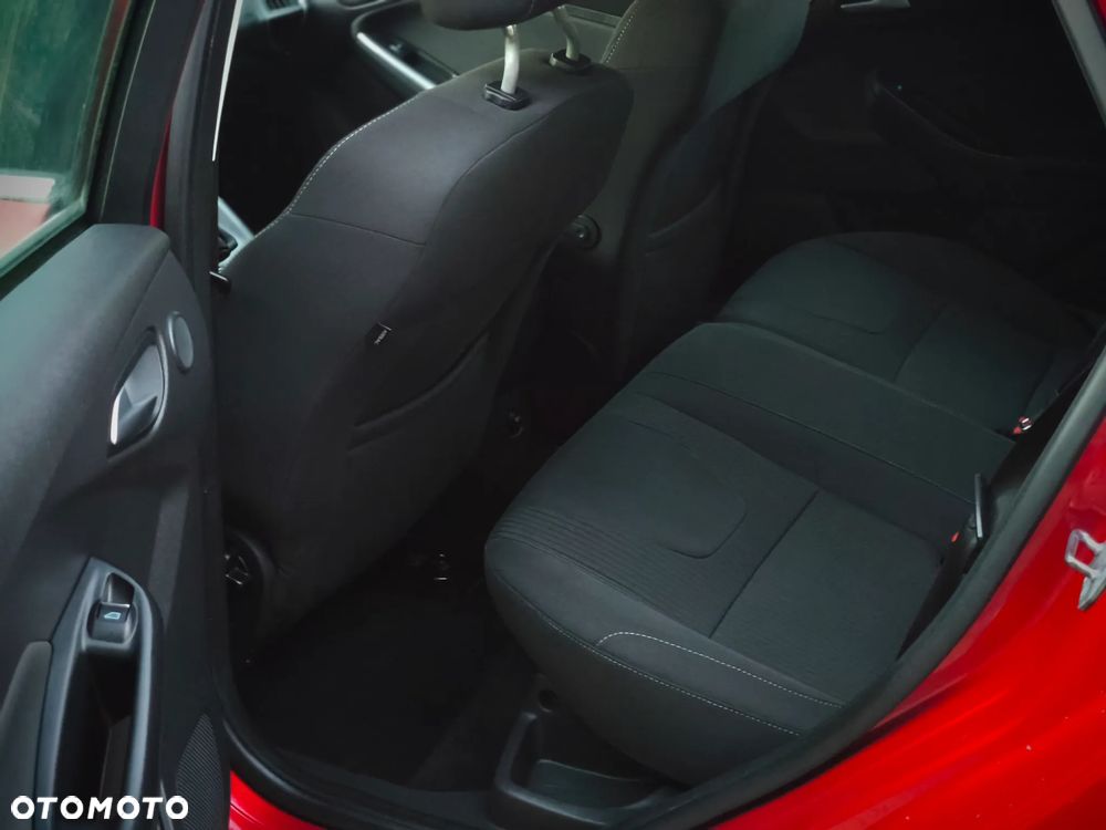 Ford Focus 1.0 EcoBoost Titanium - 9