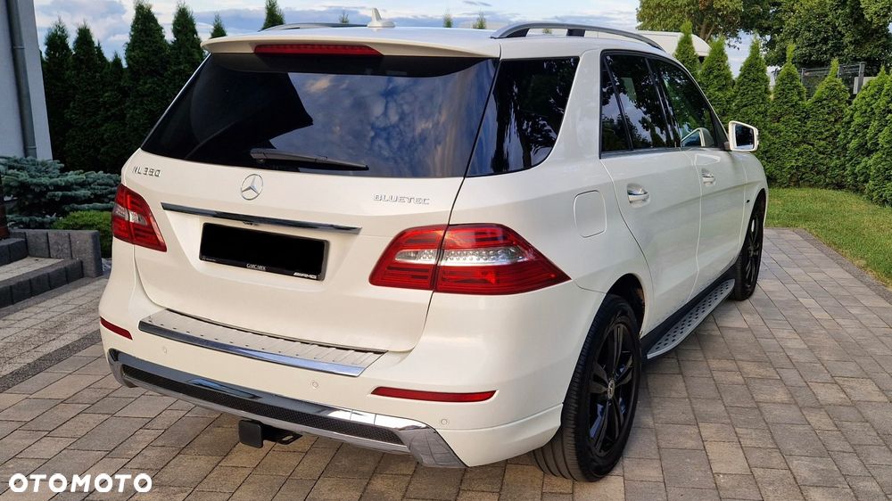 Mercedes-Benz ML 350 BlueTEC 4MATIC 7G-TRONIC - 4