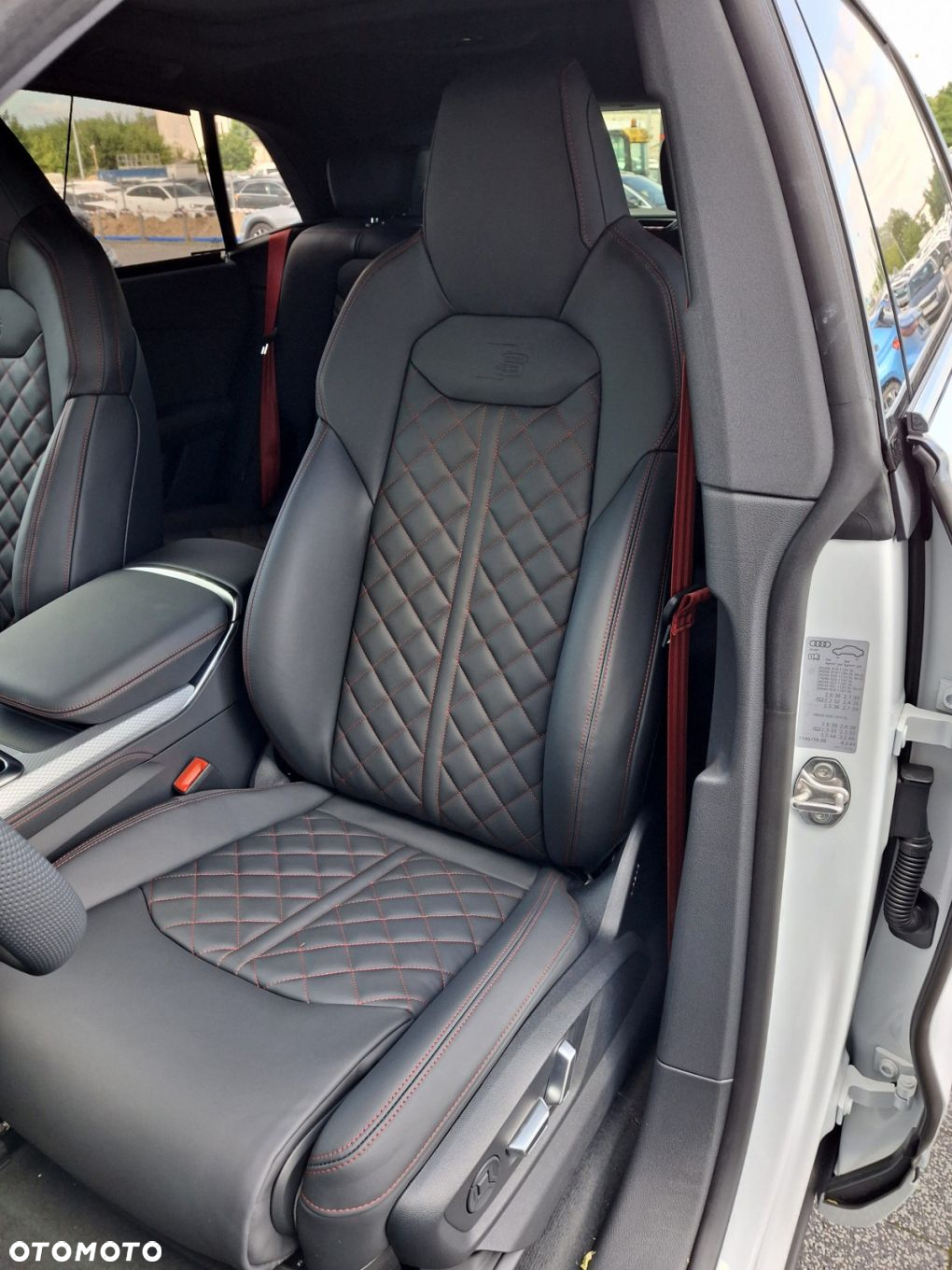 Audi Q8 - 11
