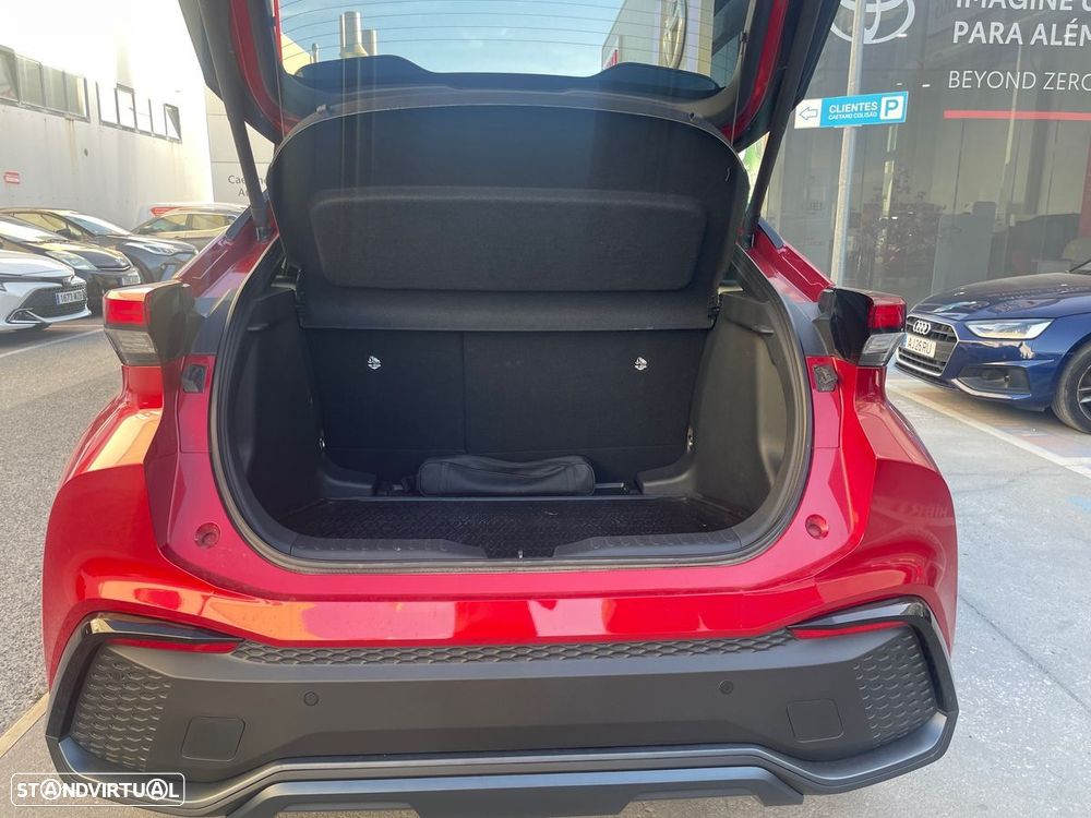 Toyota C-HR - 11