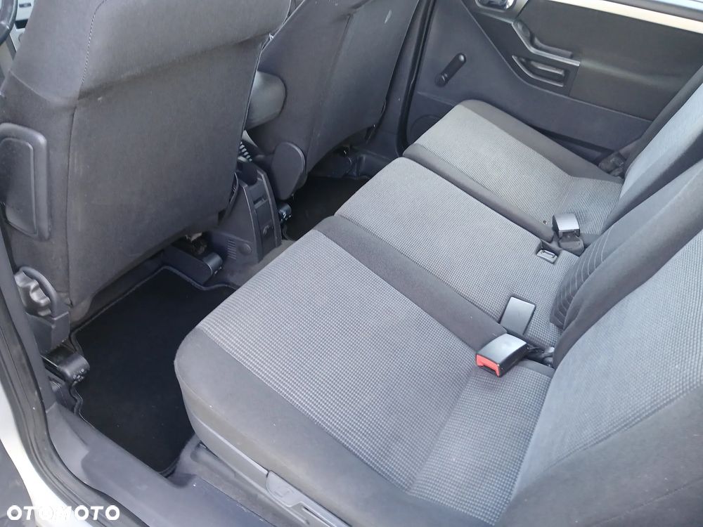 Opel Meriva - 11