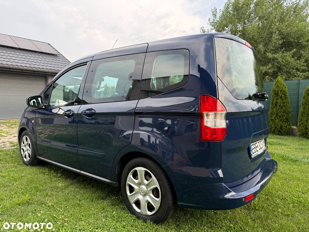 Ford Tourneo Courier 1.5 TDCi Trend - 4