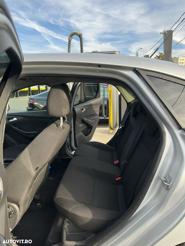 Ford Focus 1.6 TDCi DPF Trend - 5