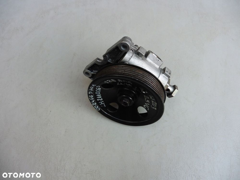 Pompa wspomagania Mercedes W203 2,5 V6 128 BAR LH2110069