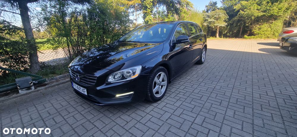 Volvo V60 D4 Drive-E Momentum - 11