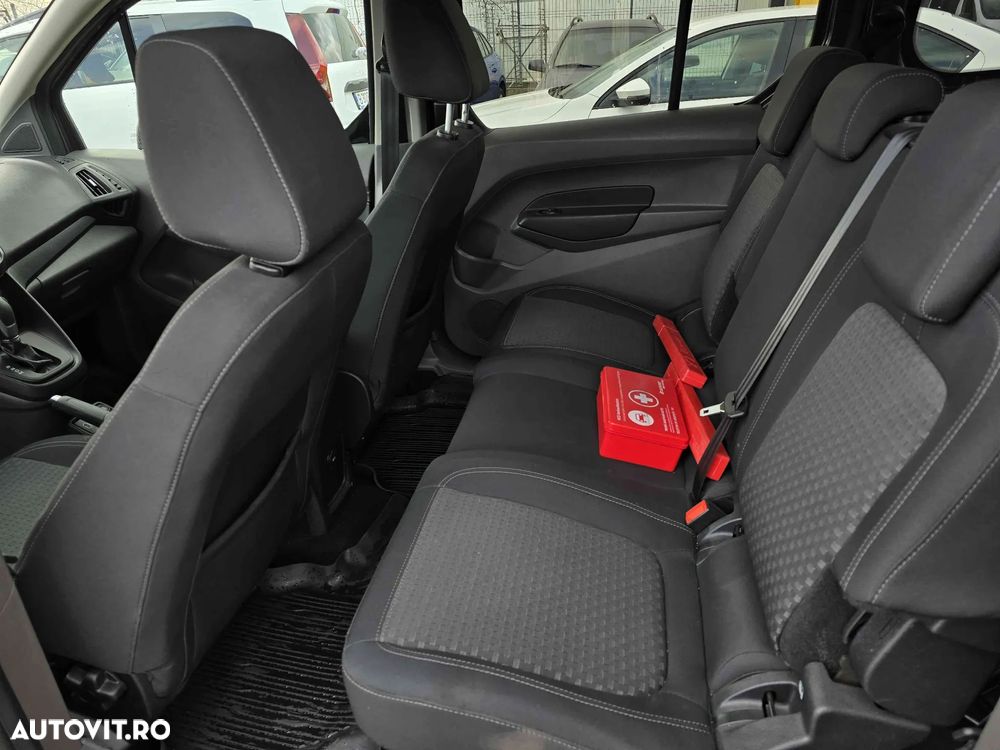Ford Transit Connect - 9