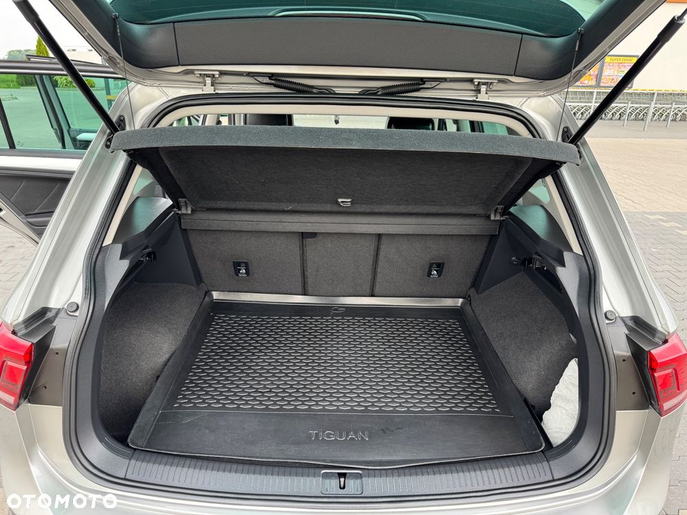 Volkswagen Tiguan 2.0 TDI SCR R-Line - 8