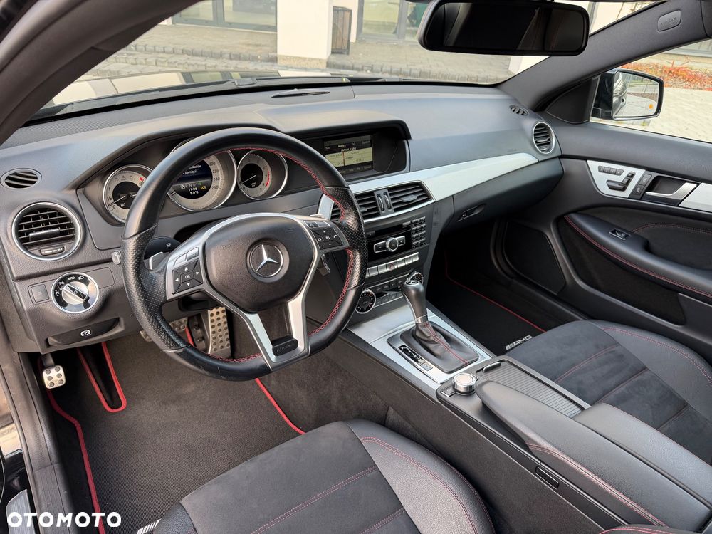 Mercedes-Benz Klasa C 200 7G-TRONIC Edition - 22