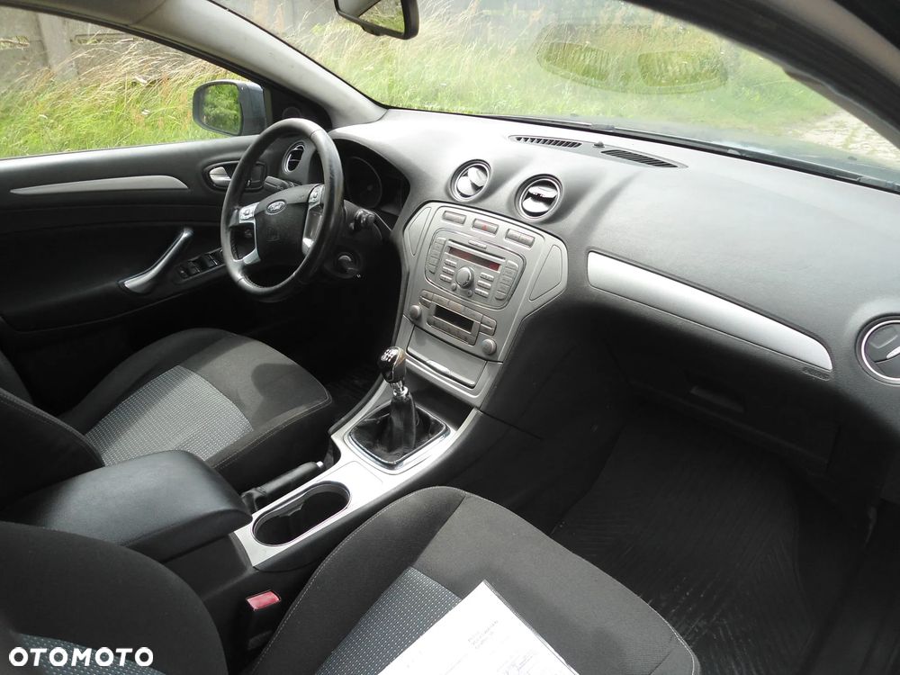Ford Mondeo 2.0 TDCi Ghia - 5