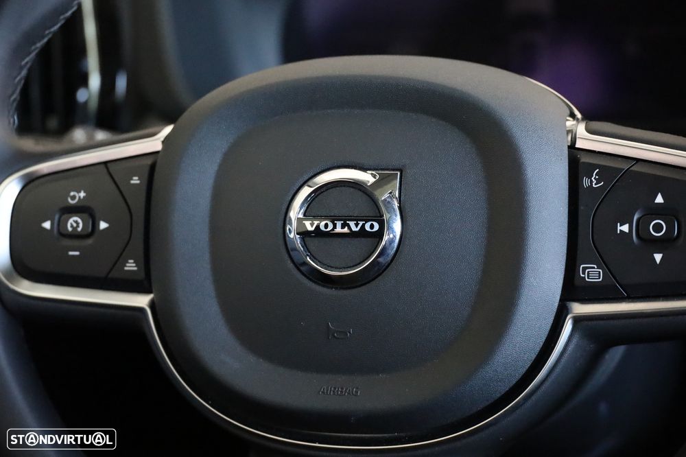 Volvo XC 60 2.0 T6 PHEV Core AWD - 22