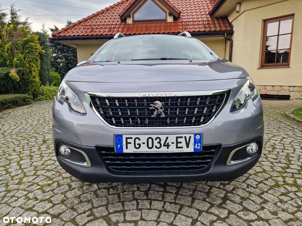 Peugeot 2008 1.2 Pure Tech Style - 4