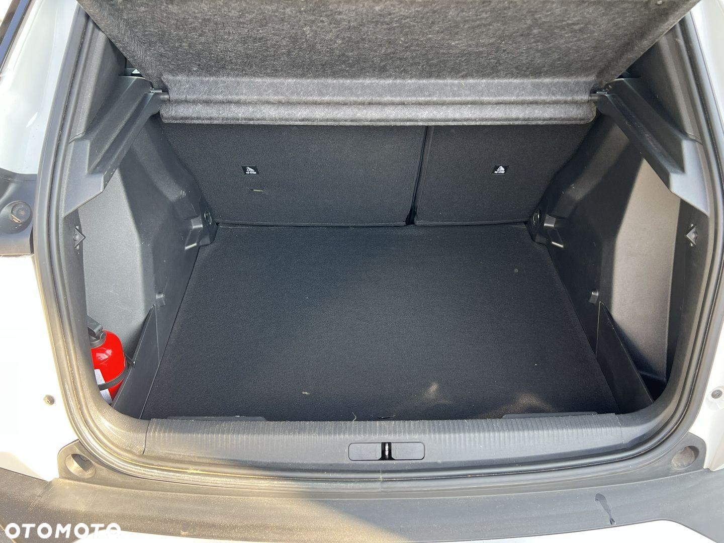Peugeot 2008 1.2 PureTech Active Pack S&S EAT8 - 28