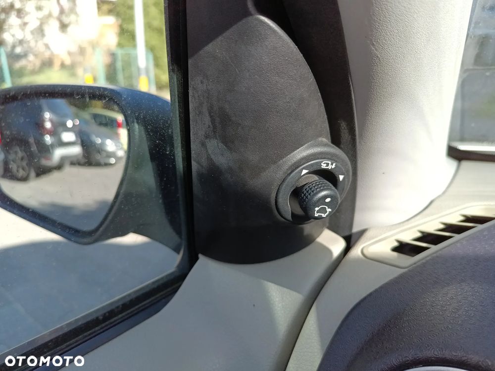 Ford Fusion 1.4 + - 24