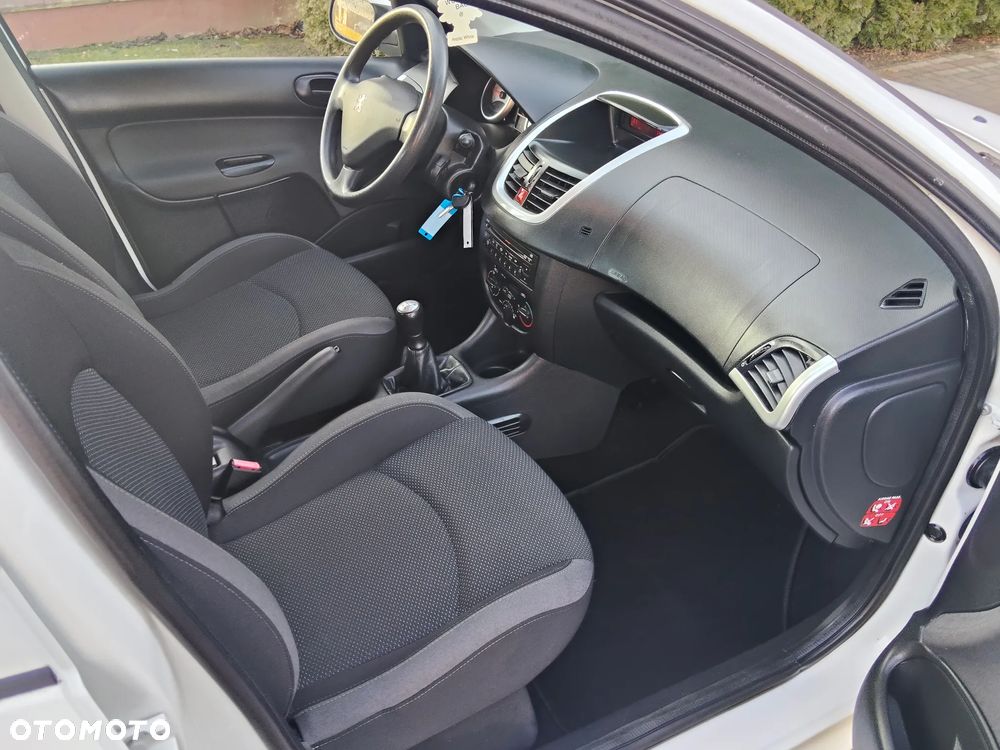 Peugeot 206 plus 75 - 33