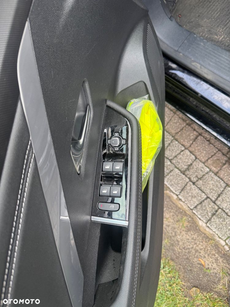 Opel Astra 1.6 T Plug-in Hybrid GS Line - 24