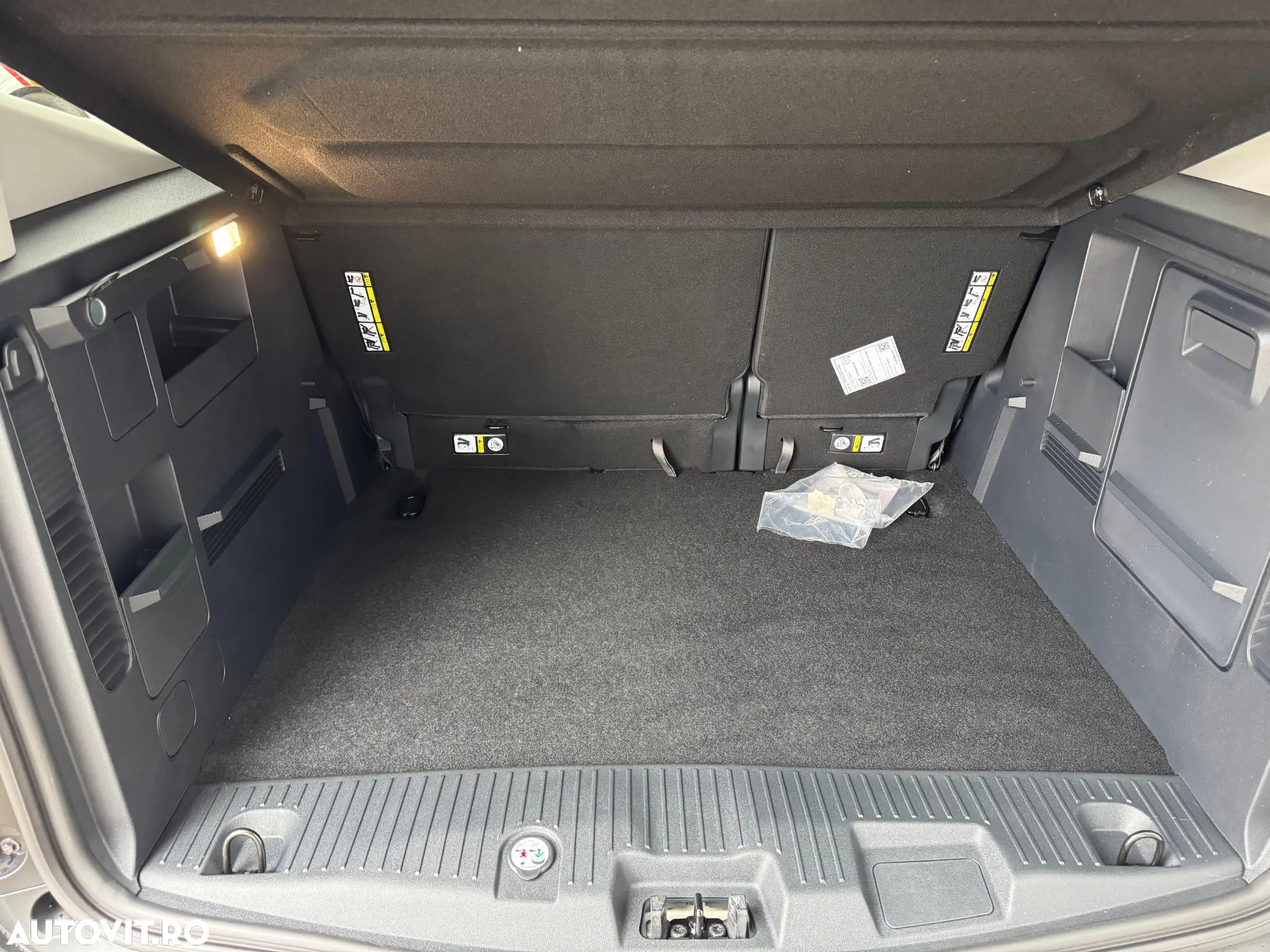 Ford Tourneo Courier - 18