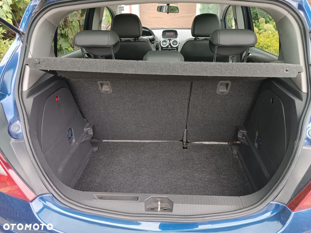 Opel Corsa 1.4 16V Cosmo - 18