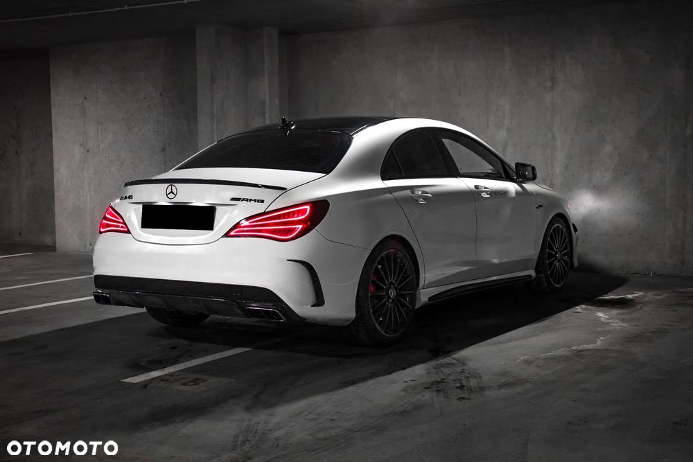 Mercedes-Benz CLA 45 AMG 4-Matic - 21
