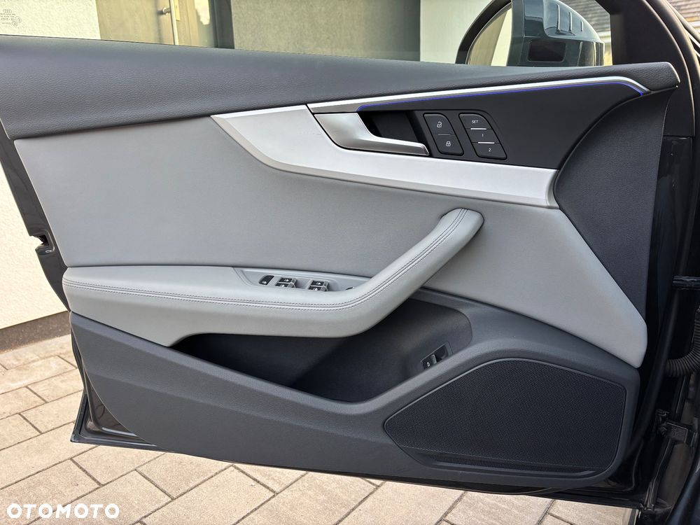 Audi A4 Avant 40 TFSI S tronic - 15