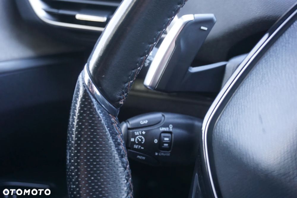 Peugeot 3008 BlueHDi 180 Stop & Start EAT8 GT - 24