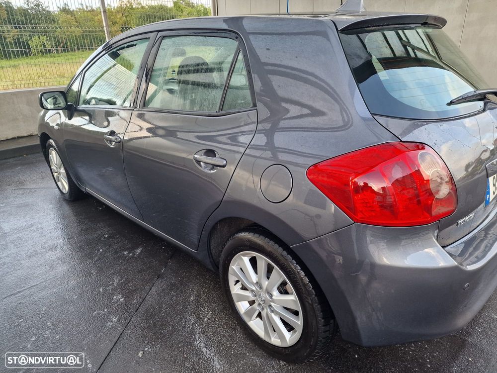Toyota Auris 1.4 D-4D - 6