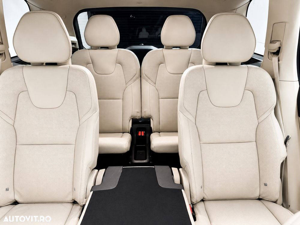 Volvo XC 90 T8 Twin Engine AWD Inscription - 11