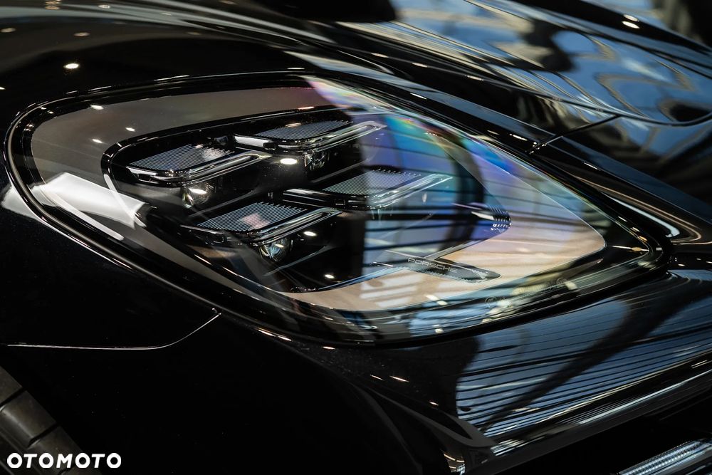 Porsche Panamera 4 - 12