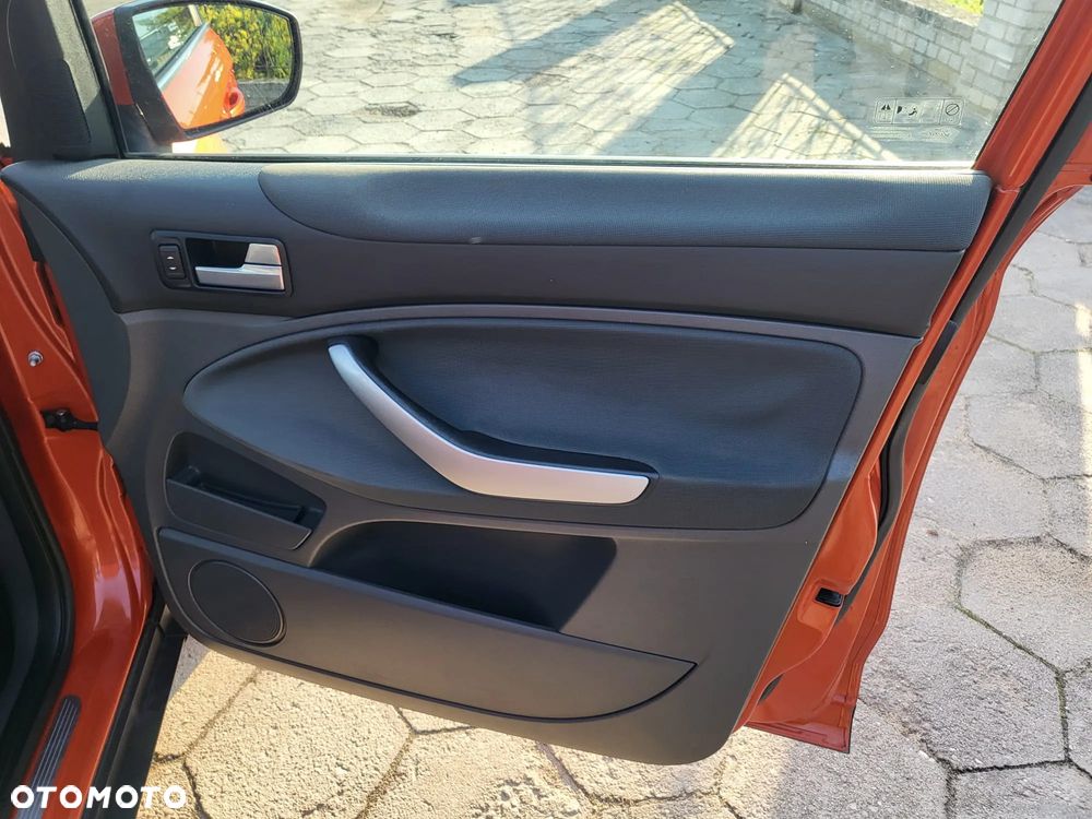 Ford Kuga 2.0 TDCi 4WD Trend - 12