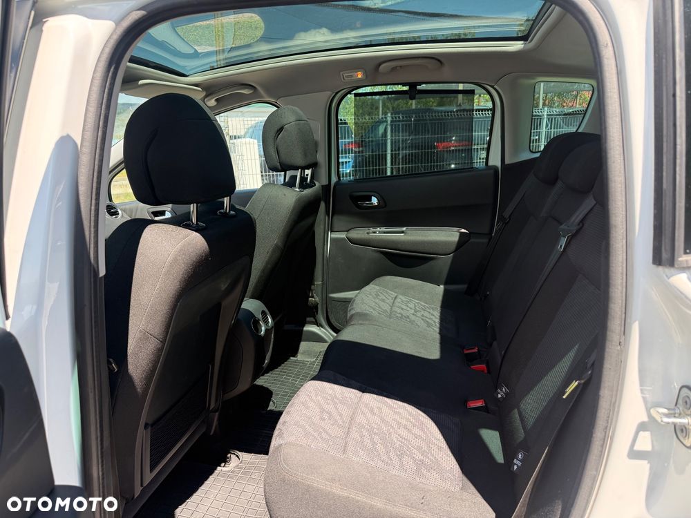 Peugeot 3008 1.6 HDi Premium - 12