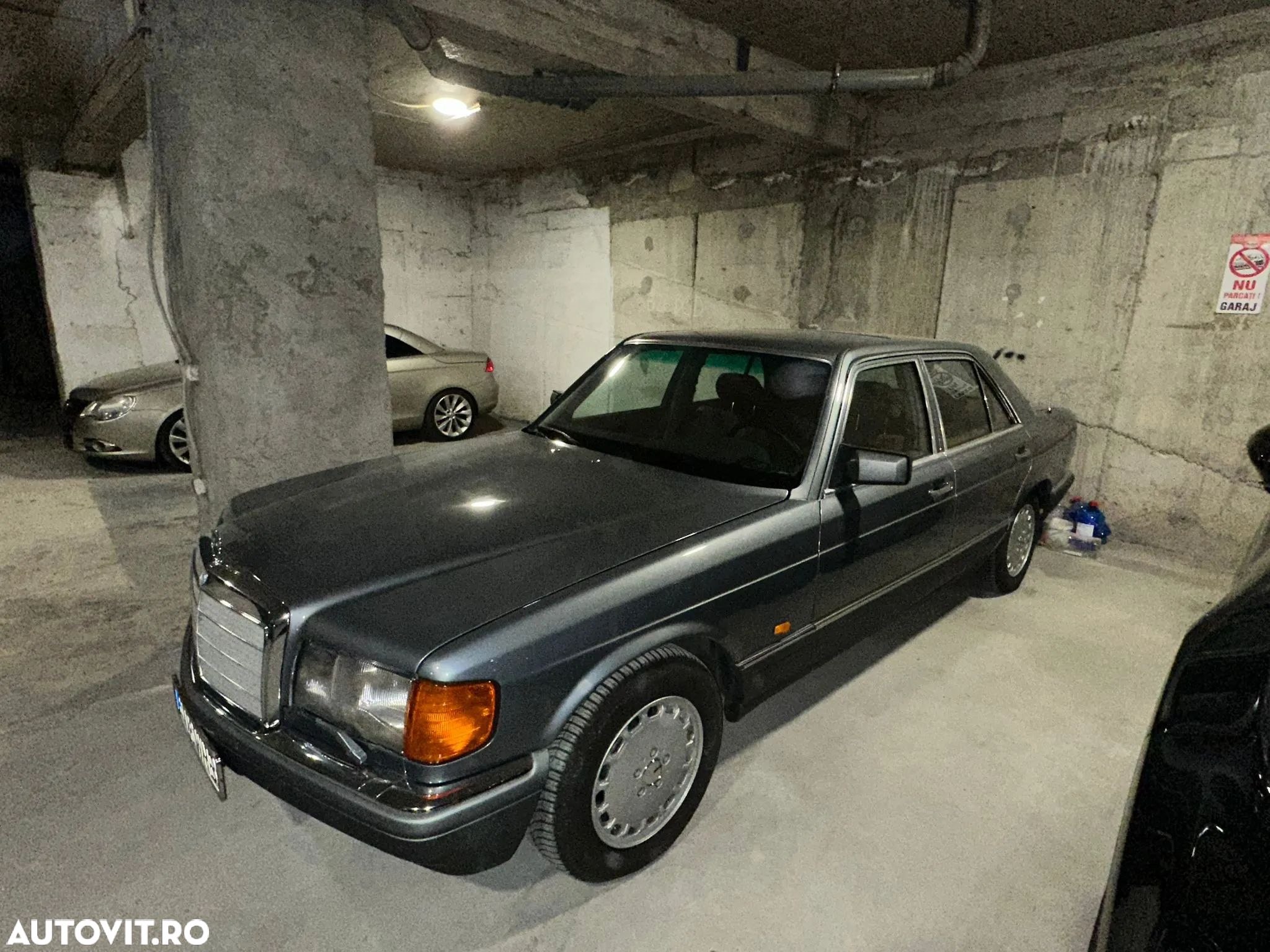 Mercedes-Benz W126 - 1