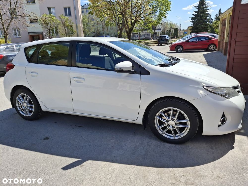 Toyota Auris 1.33 VVT-i Active - 4