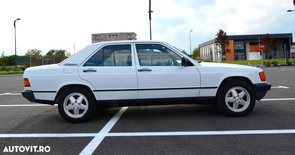 Mercedes-Benz 190 - 5
