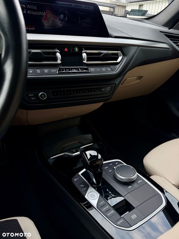 BMW Seria 2 218d Sport Line - 5