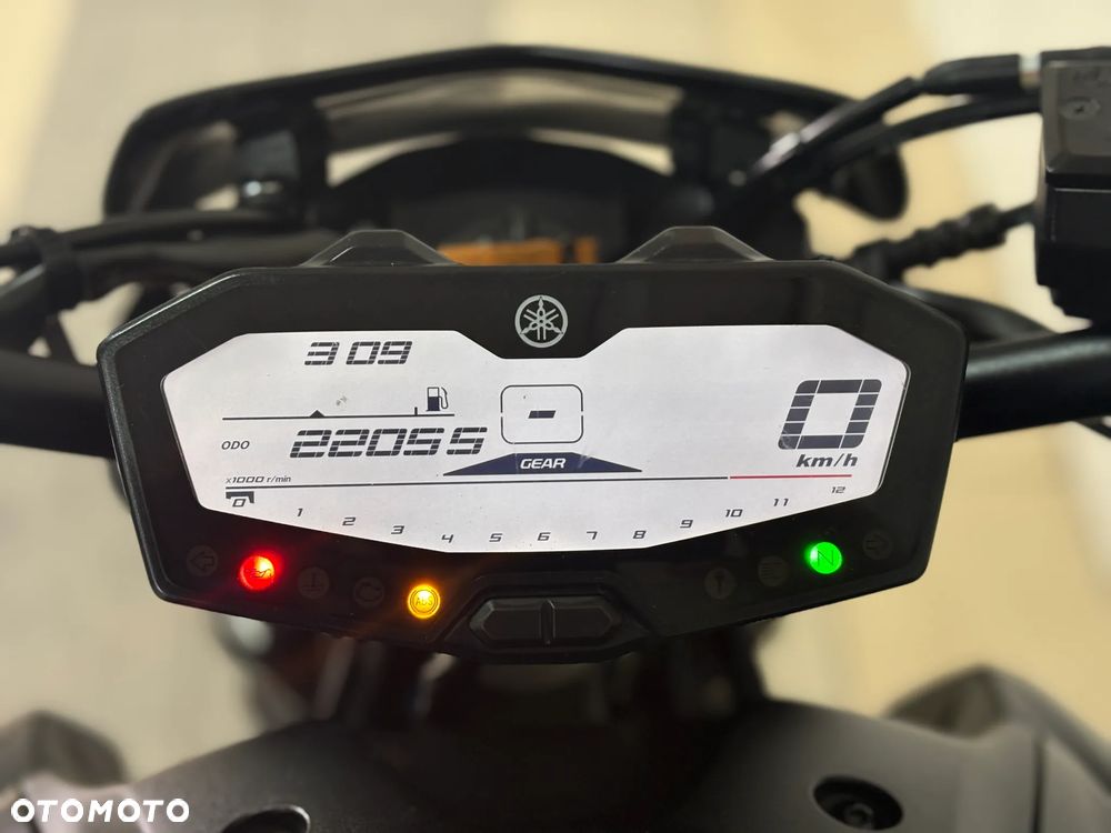 Yamaha MT - 12
