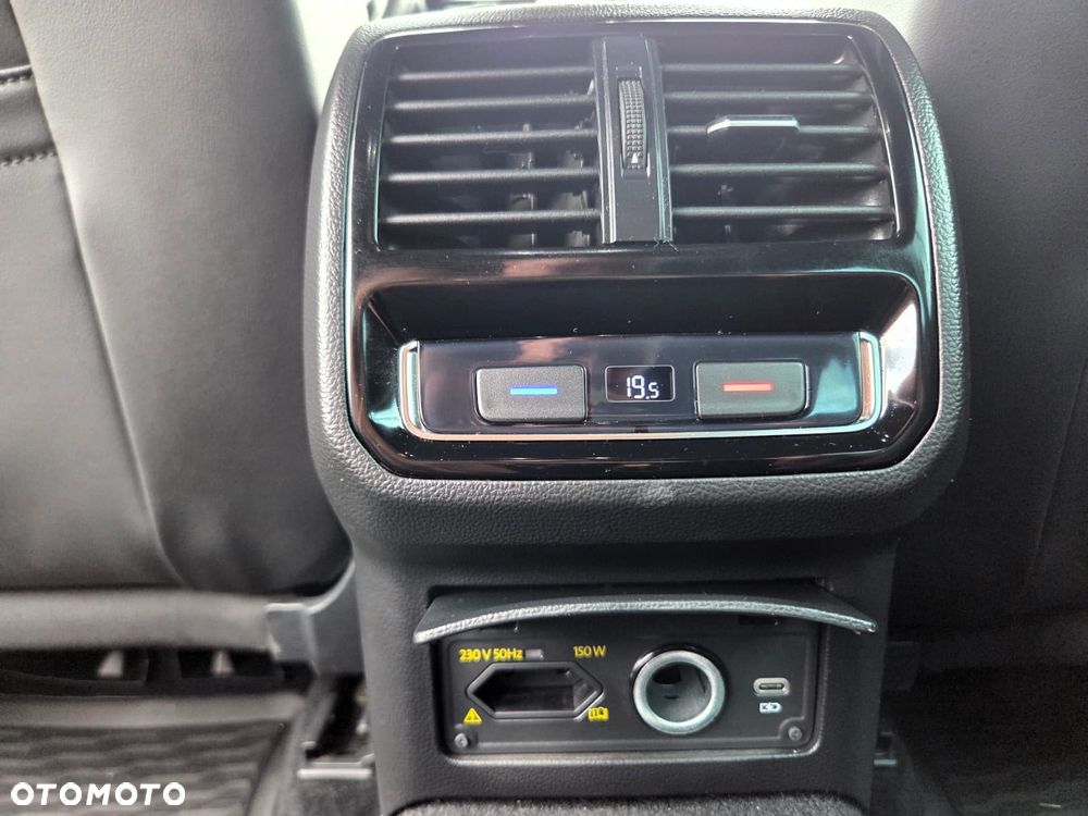 Volkswagen Passat 2.0 TDI Bi-Turbo BMT 4Mot Highline DSG - 11
