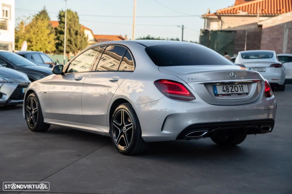 Mercedes-Benz C 300 de AMG Line - 9